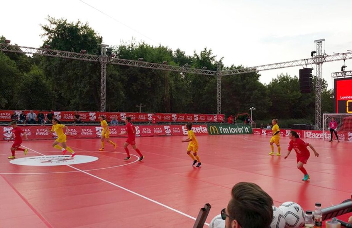 UPDATE FOTO+VIDEO Spectacol deplin în prima zi din Cupa Coca-Cola » Știm finala feminină + Programul de duminică