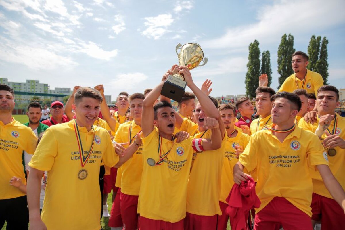 VIDEO+FOTO Dinamo, campioană în Liga Elitelor U19! "Câinii" merg în UEFA Youth League