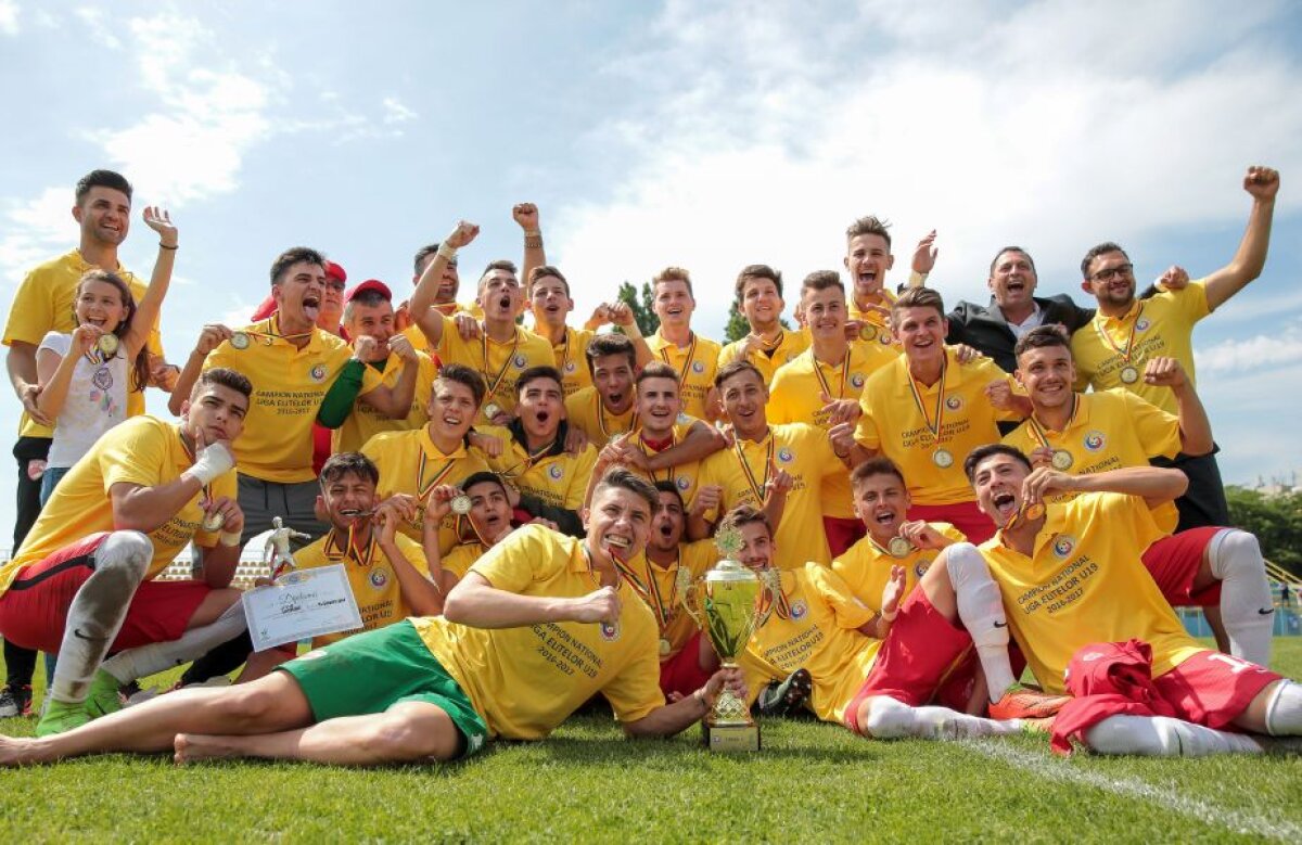 VIDEO+FOTO Dinamo, campioană în Liga Elitelor U19! "Câinii" merg în UEFA Youth League