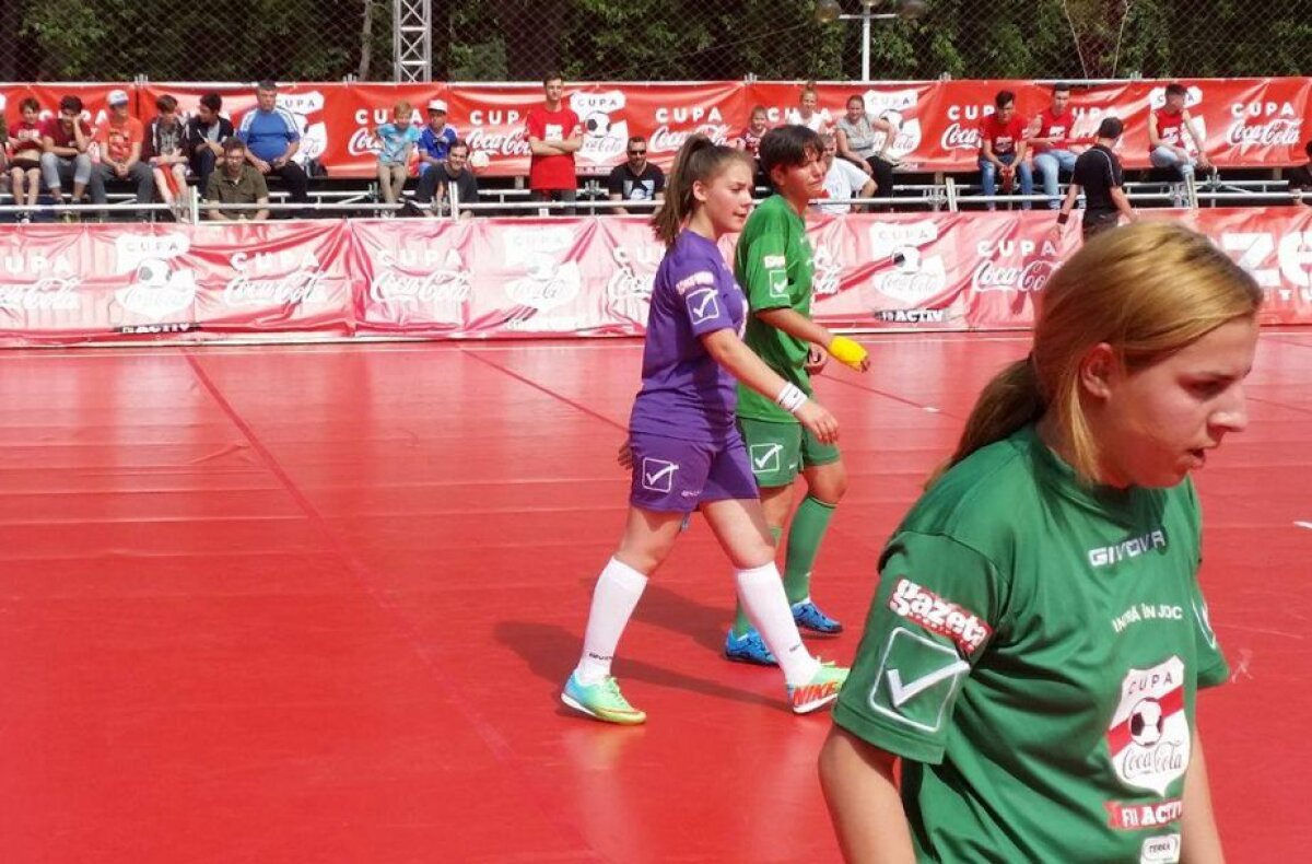 GALERIE FOTO Una dintre cele mai talentate jucătoare de la Cupa Coca-Cola a făcut show, deși se accidentase: "În viață mai faci și sacrificii"