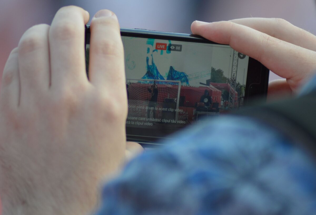 GALERIE FOTO Superconcert la Cupa Coca-Cola » Carla's Dreams a încins atmosfera în Parcul Tineretului