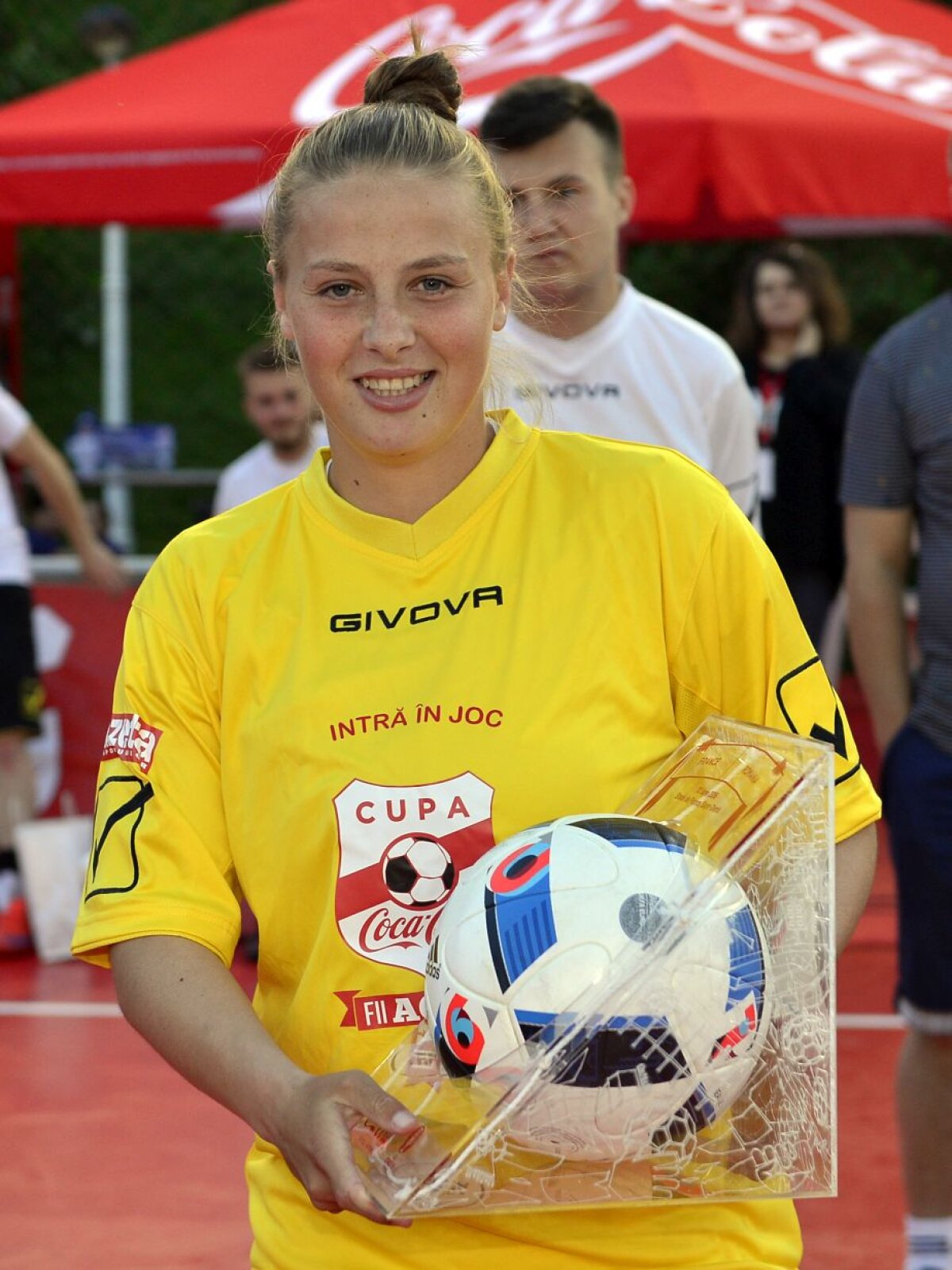 UPDATE // VIDEO + FOTO CTF Mihai I a câștigat finala Cupei Coca-Cola la băieți, iar LPS Cluj s-a impus la feminin! Cele două formații au început petrecerea