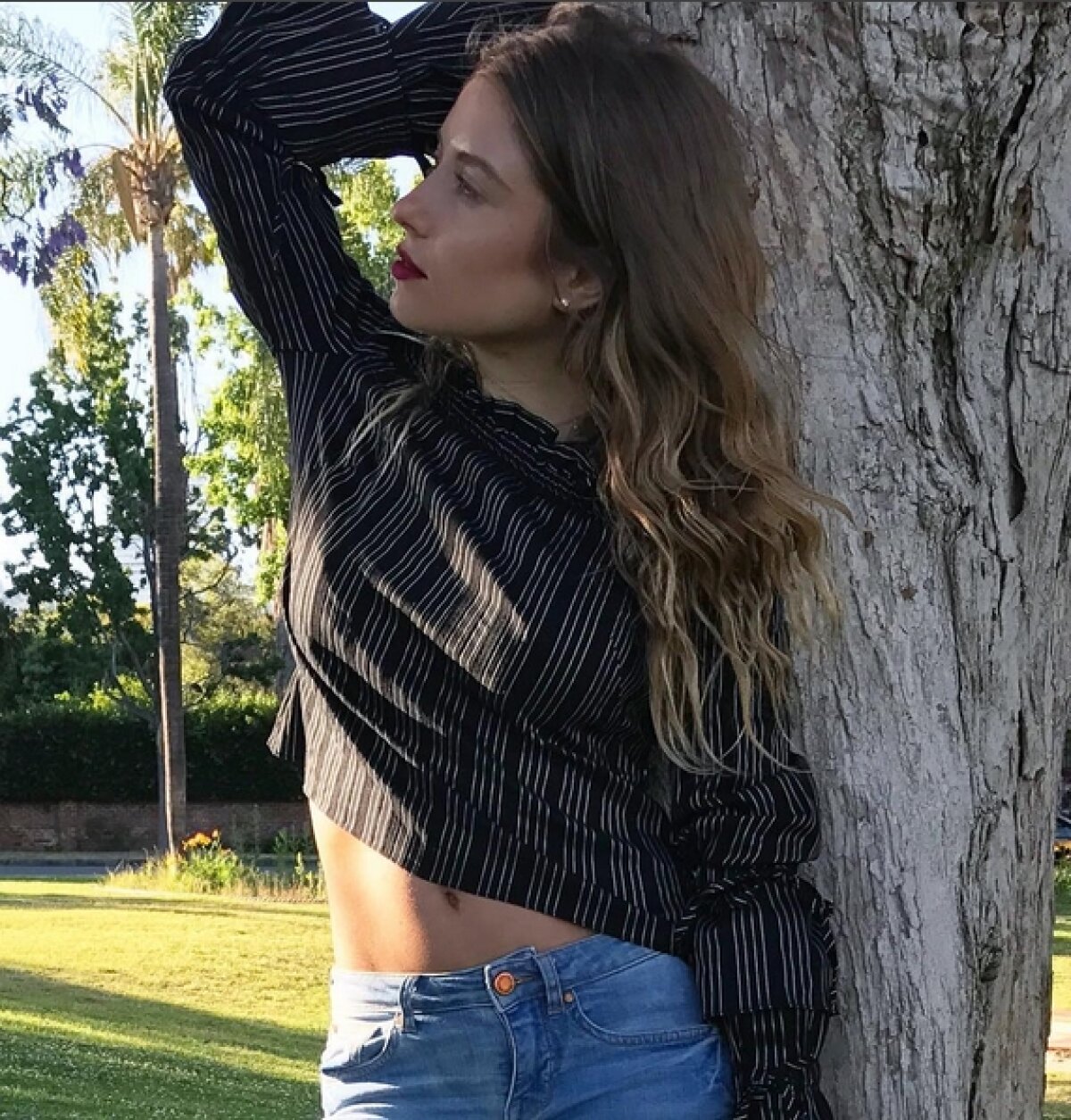 FOTO Sexy-jurnalista lui Hummels » O soție cum rar vezi: nu se plictisește deloc când Mats e în cantonament :)