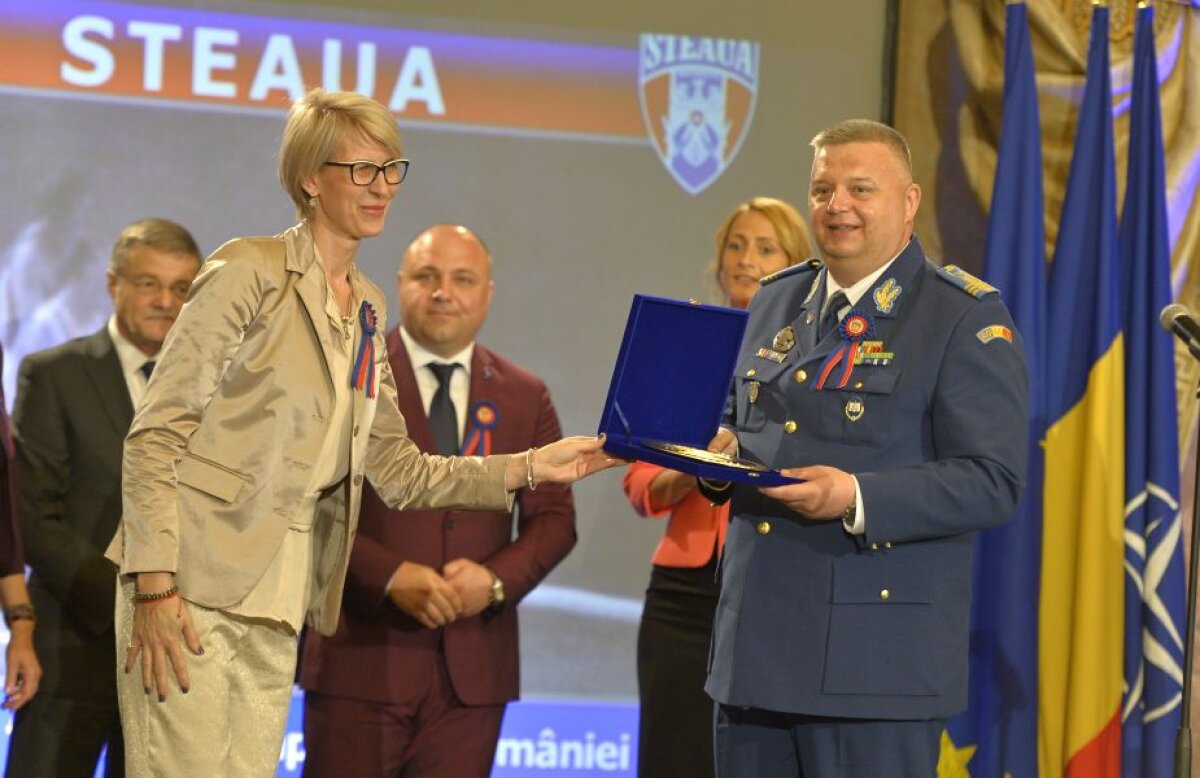 GALERIE FOTO Dinamo cu Steaua în suflet » 10 imagini de colecție de la aniversarea CSA Steaua, cu Monica Iagăr, Florin Talpan și Marius Lăcătuș în prim-plan