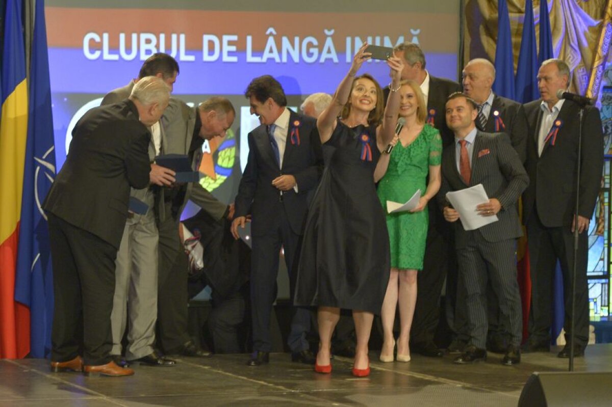 GALERIE FOTO Dinamo cu Steaua în suflet » 10 imagini de colecție de la aniversarea CSA Steaua, cu Monica Iagăr, Florin Talpan și Marius Lăcătuș în prim-plan