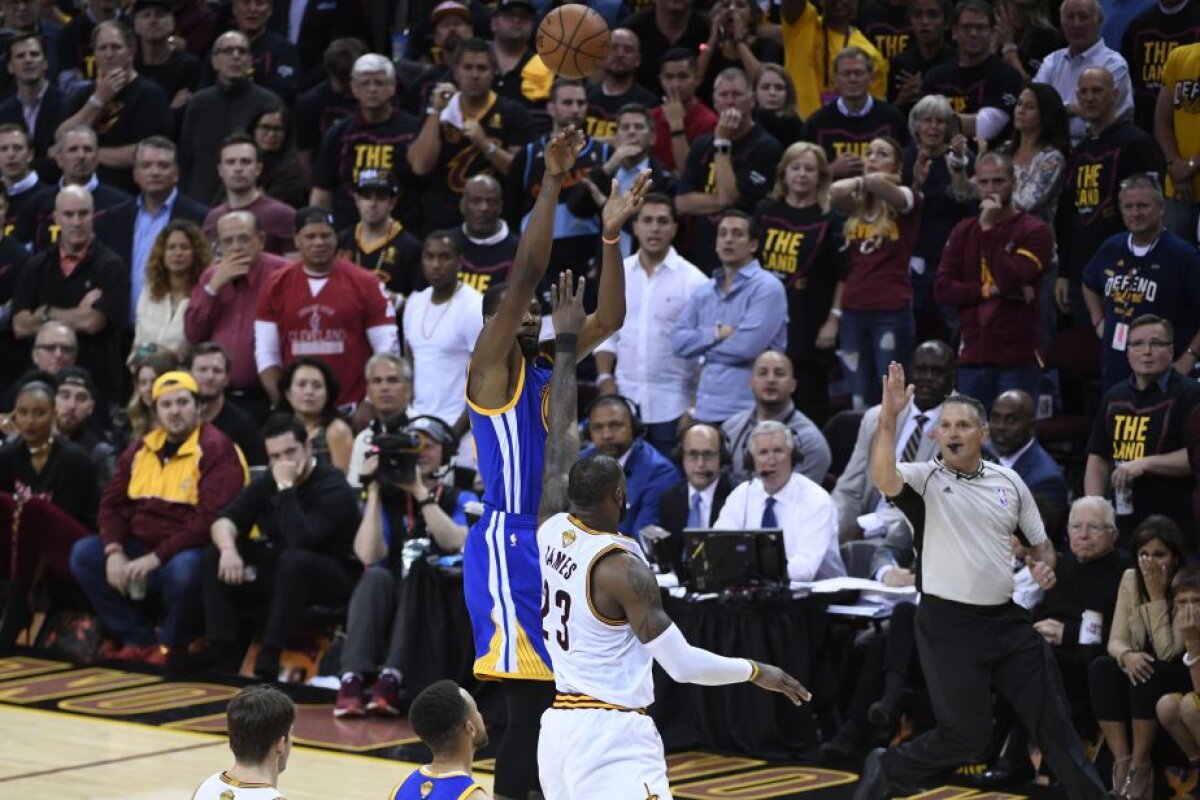 VIDEO + FOTO Cu un LeBron și un Irving nu se face primăvară » Golden State Warriors e la un pas de titlul NBA 