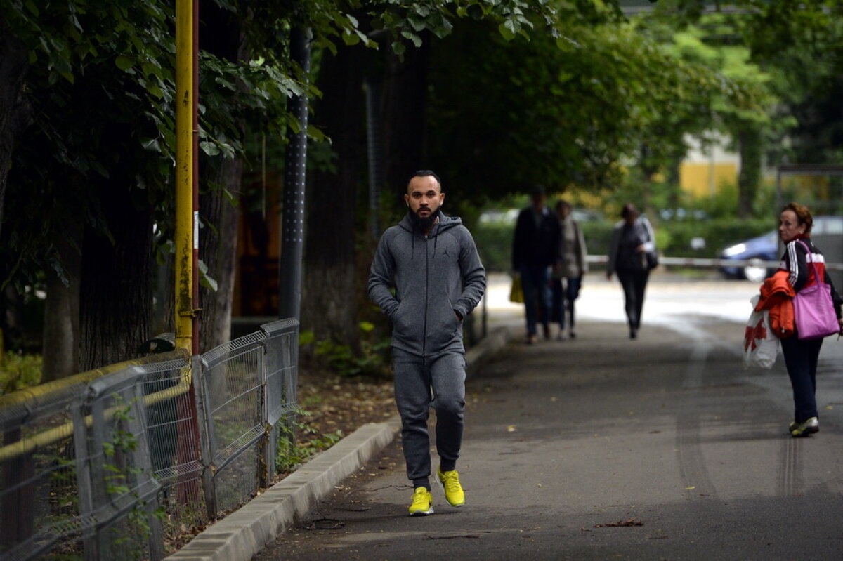 GALERIE FOTO FCSB este a doua echipă din Liga 1 care s-a reunit pentru noul sezon » Larie, Morais și trei nume surpriză au făcut vizita medicală!