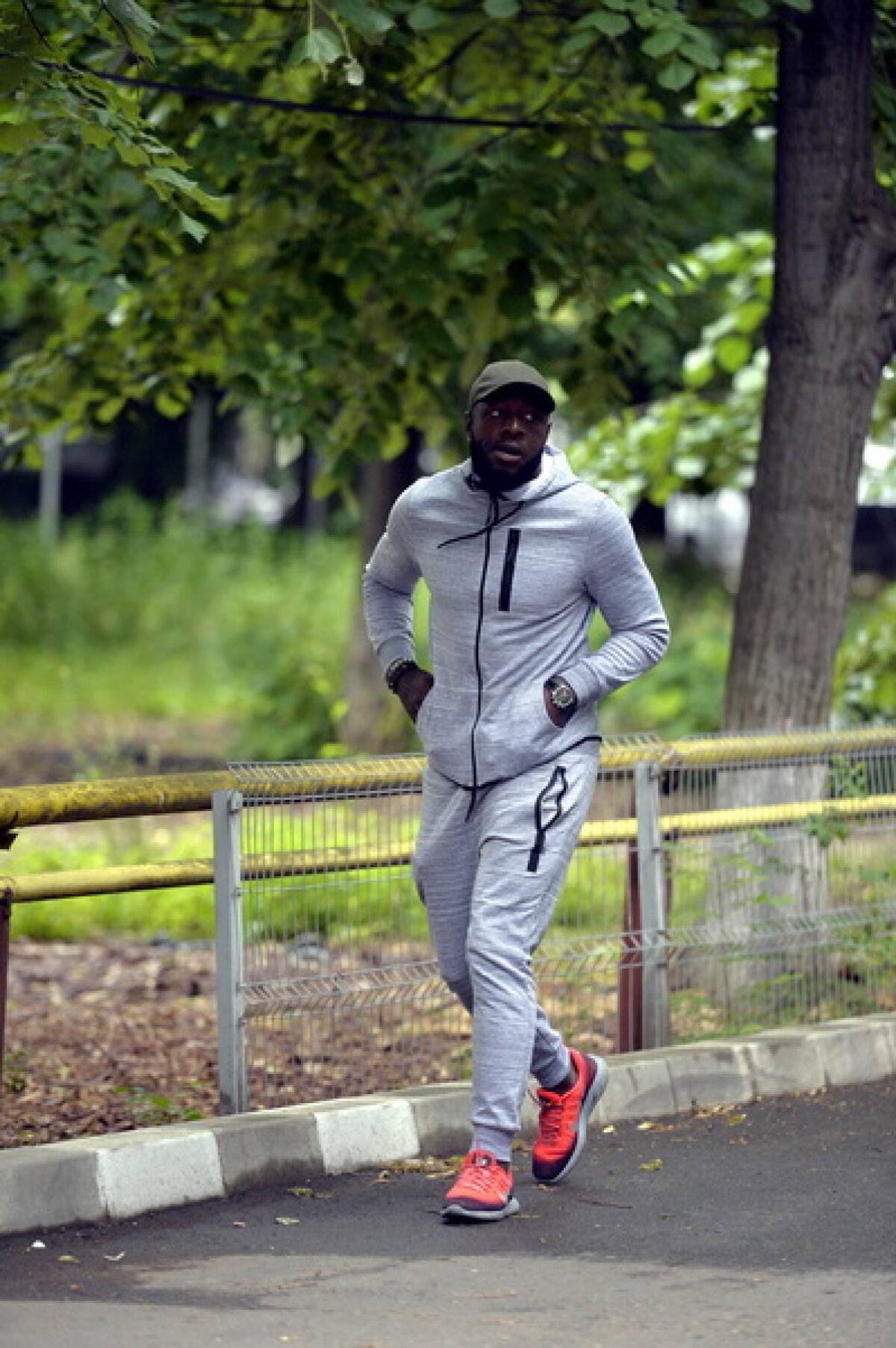 GALERIE FOTO FCSB este a doua echipă din Liga 1 care s-a reunit pentru noul sezon » Larie, Morais și trei nume surpriză au făcut vizita medicală!