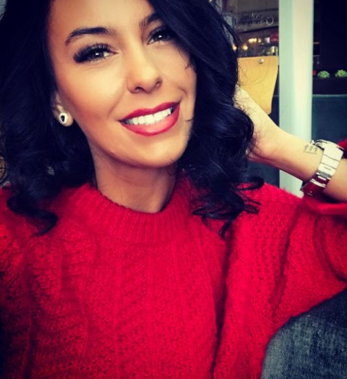 FOTO Româncele care au făcut senzație în tribune la Varșovia » Iubitele "tricolorilor" și-au susținut favoriții