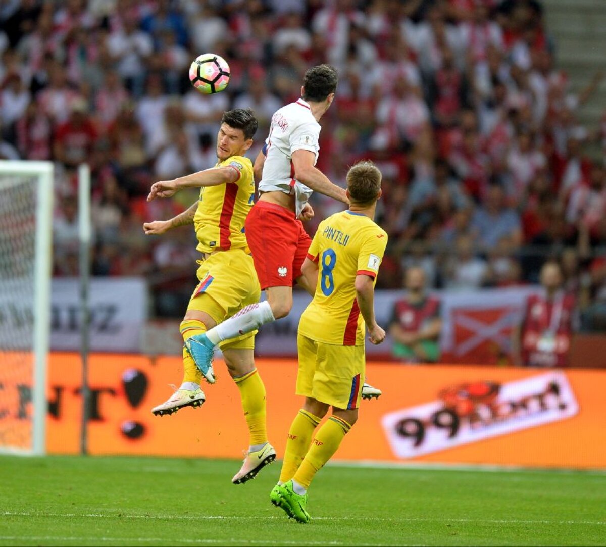 FOTO și VIDEO » Calificarea rămâne pe altă dată! Înfrângere clară în Polonia pentru tricolori » Lewandowski, la al cincilea gol în poarta României