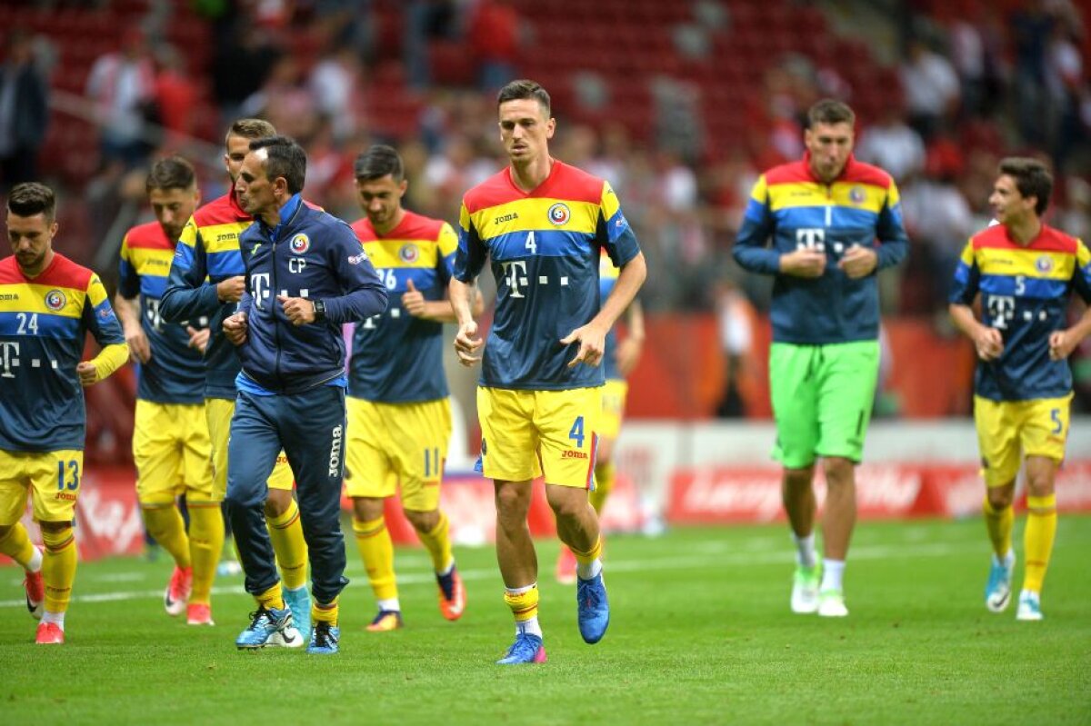 FOTO Ce nu s-a văzut la TV » "Tricolorii" au ieșit la antrenament chiar după meci, cu cine a făcut Hanca schimb de tricouri + Lewa a luat mingea acasă