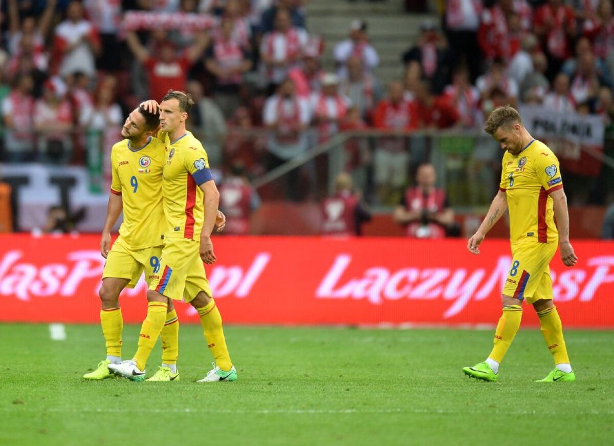 FOTO Ce nu s-a văzut la TV » "Tricolorii" au ieșit la antrenament chiar după meci, cu cine a făcut Hanca schimb de tricouri + Lewa a luat mingea acasă