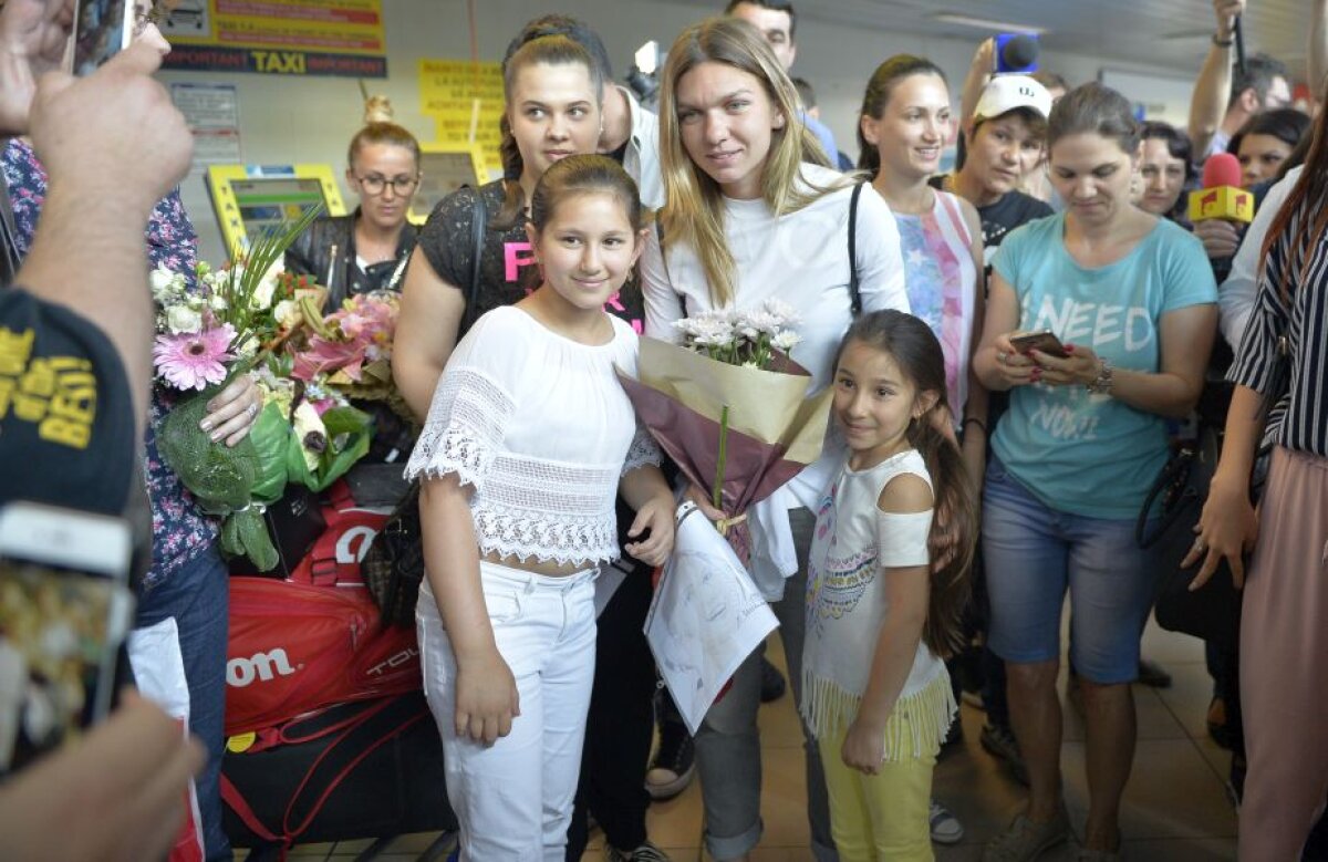 FOTO Halep a revenit în țară după finala pierdută la Roland Garros: "M-am uitat chiar de dimineață la meci. Ostapenko a jucat inconștient!" » Turneu la care e posibil să renunțe
