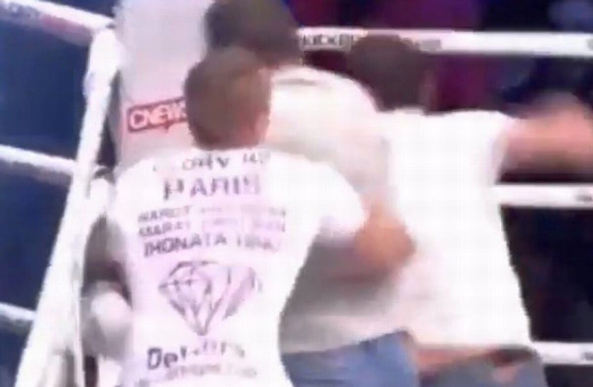 VIDEO Scene ireale într-un meci de kickboxing » Luat la pumni de fani în ring, după ce și-a făcut KO adversarul cu o "perversă ca pe Tg. Ocna"