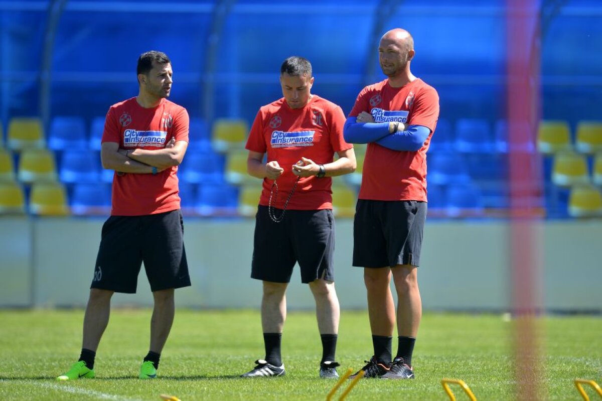 VIDEO + FOTO Budescu a ajuns în cantonament » Primele imagini cu noul jucător al FCSB la antrenament