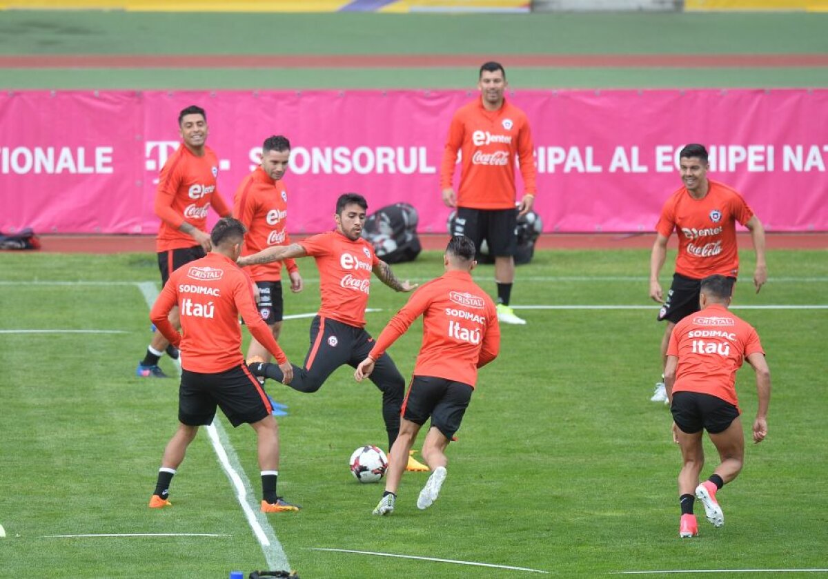 GALERIE FOTO Selecționerul Pizzi laudă naționala României: "E un adversar foarte puternic" » Imagini de la ședința de pregătire a chilienilor de azi