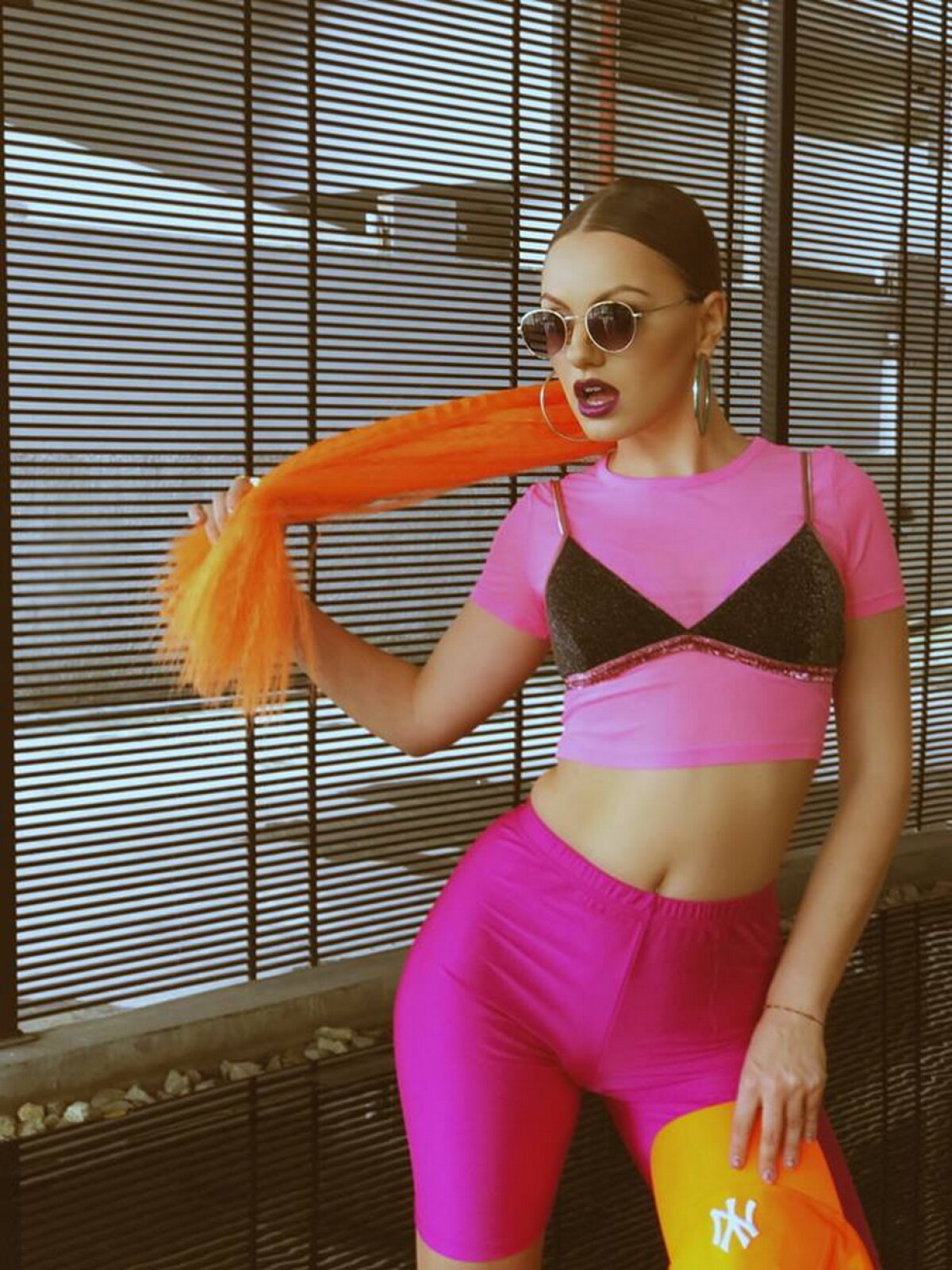 GALERIE FOTO Alexandra Stan, fotografii din ce în ce mai îndrăzneţe pe Facebook