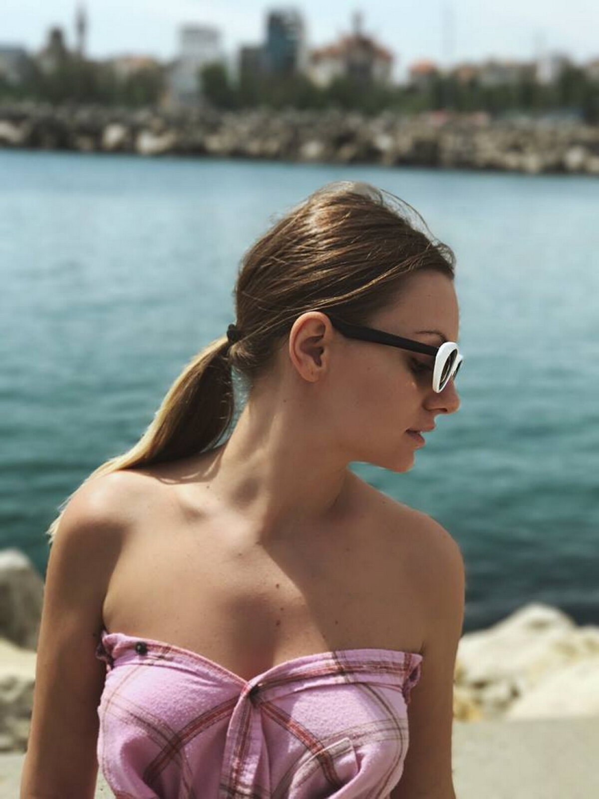 GALERIE FOTO Alexandra Stan, fotografii din ce în ce mai îndrăzneţe pe Facebook