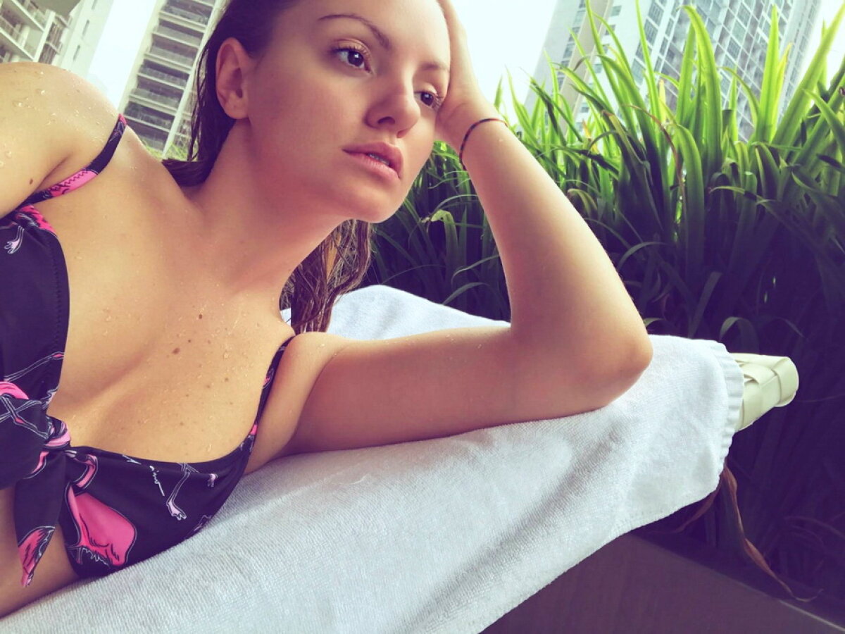 GALERIE FOTO Alexandra Stan, fotografii din ce în ce mai îndrăzneţe pe Facebook