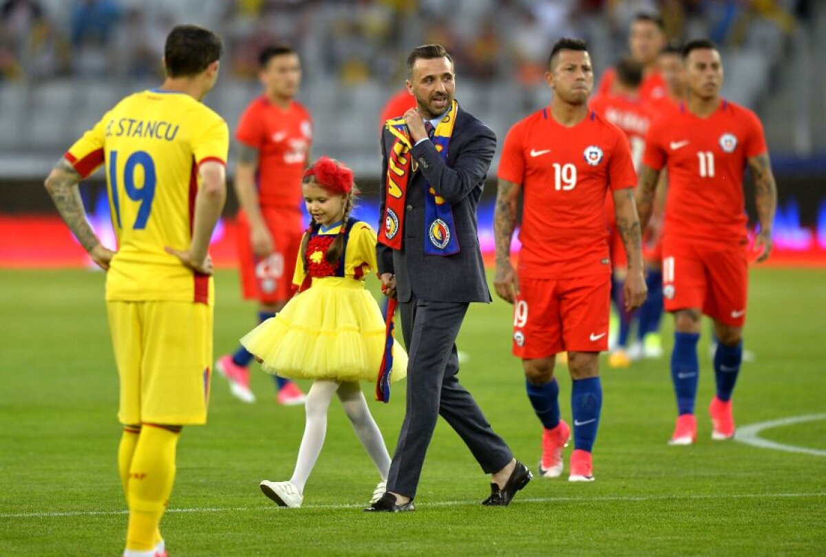 FOTO Moment emoționant pentru "Magician" înaintea duelului cu Chile! Sânmărtean s-a retras oficial de la națională
