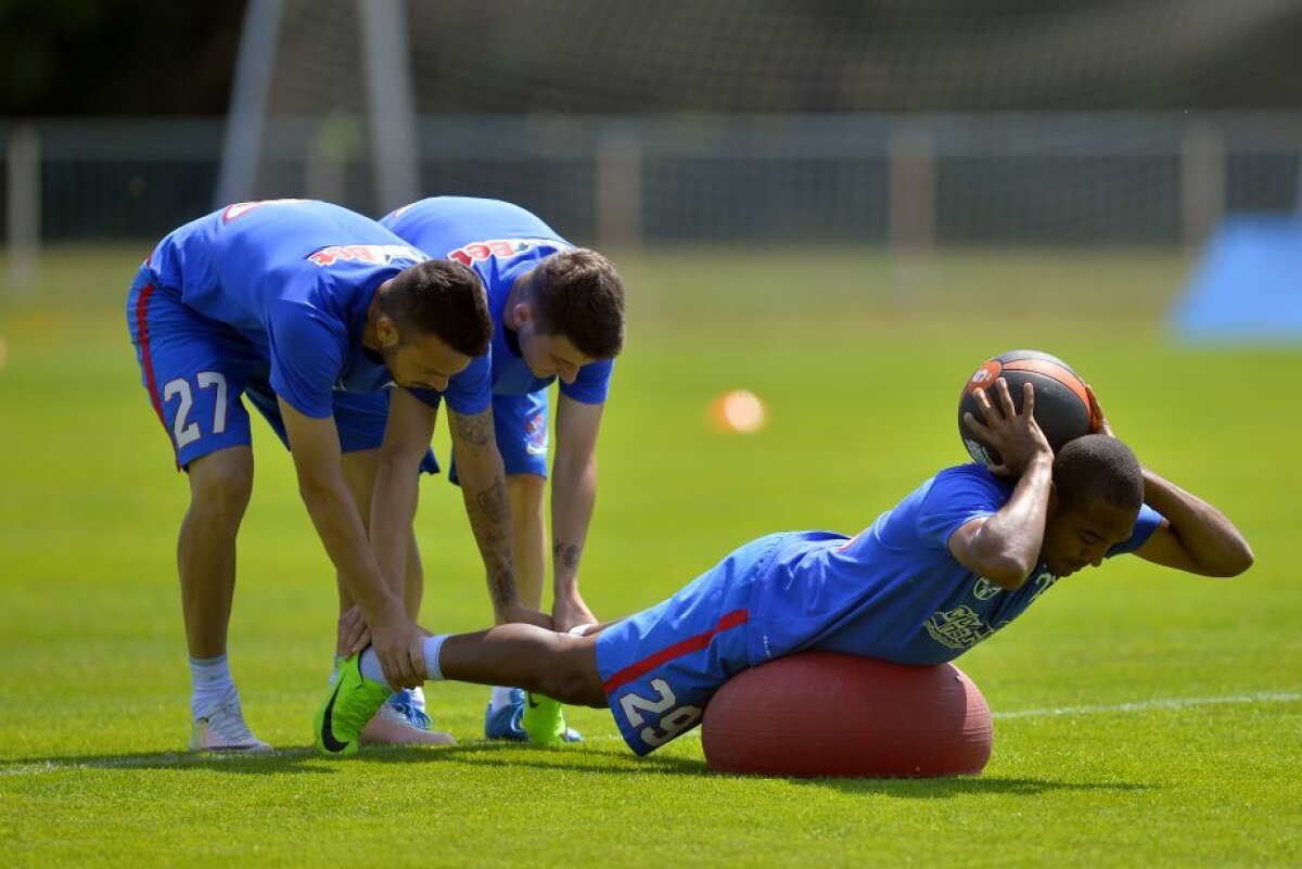 CORESPONDENȚĂ GSP DIN SLOVACIA // VIDEO + FOTO Antrenament extenuant comandat de Dică » Doi fotbaliști luați în vizor de antrenor pentru că nu efectuau corect exercițiile