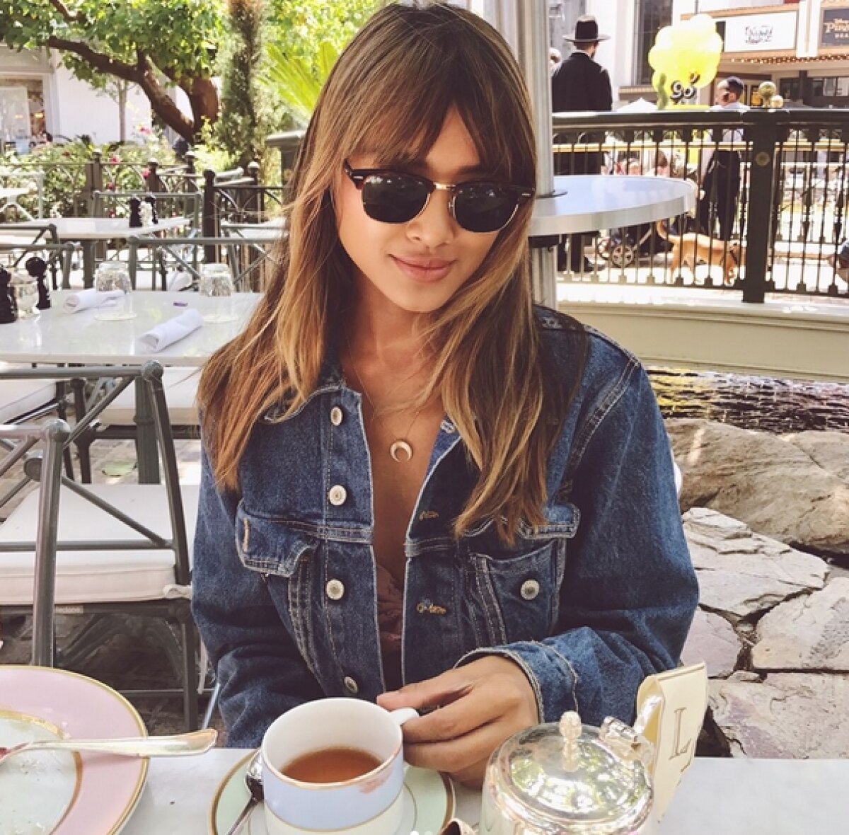 FOTO Frumusețe exotică » Paradisul ei e plăcerea noastră: o blondă sexy adoră să pozeze în bikini