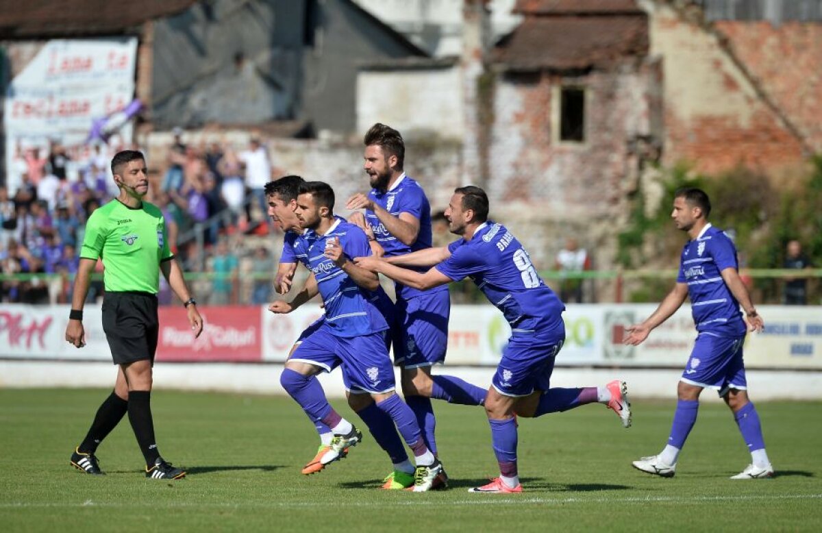 FOTO+VIDEO ACS Poli, victorie în dublă manşă contra rivalei UTA Arad » Timişorenii au întors rezultatul şi rămân în prima ligă!