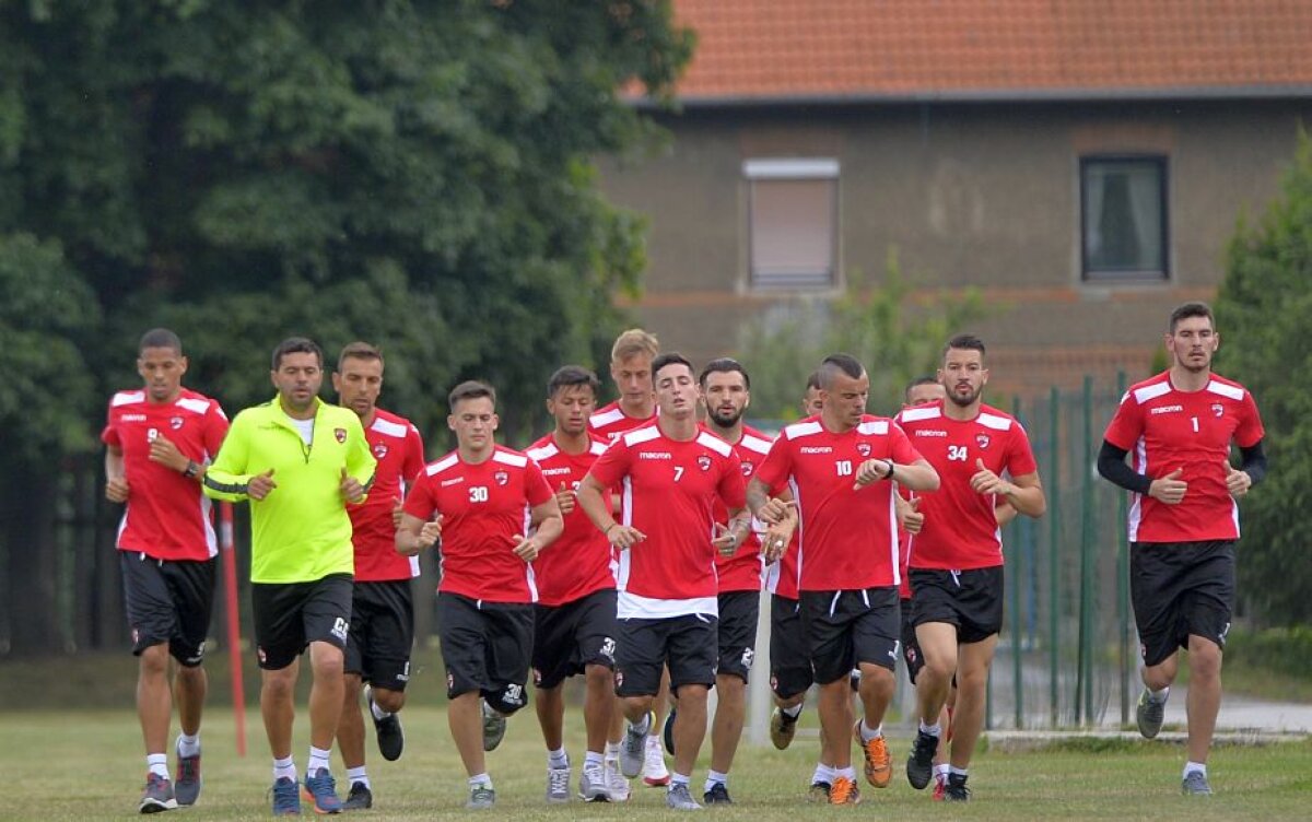 FOTO + VIDEO Corespondență din Slovenia » Imagini exclusive din cantonamentul "câinilor"! Exerciții de echilibru în tabăra lui Dinamo 