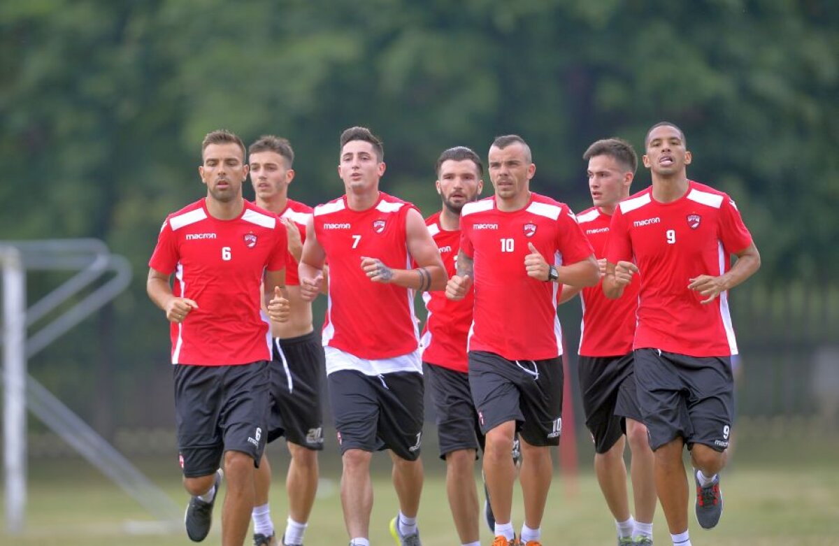 FOTO + VIDEO Corespondență din Slovenia » Imagini exclusive din cantonamentul "câinilor"! Exerciții de echilibru în tabăra lui Dinamo 