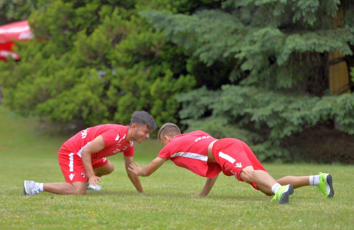 FOTO + VIDEO Corespondență din Slovenia » Circuit de forță la antrenamentul lui Dinamo » Jucătorii s-au motivat exemplar: "Îmi vine să rup coarda asta!" :)