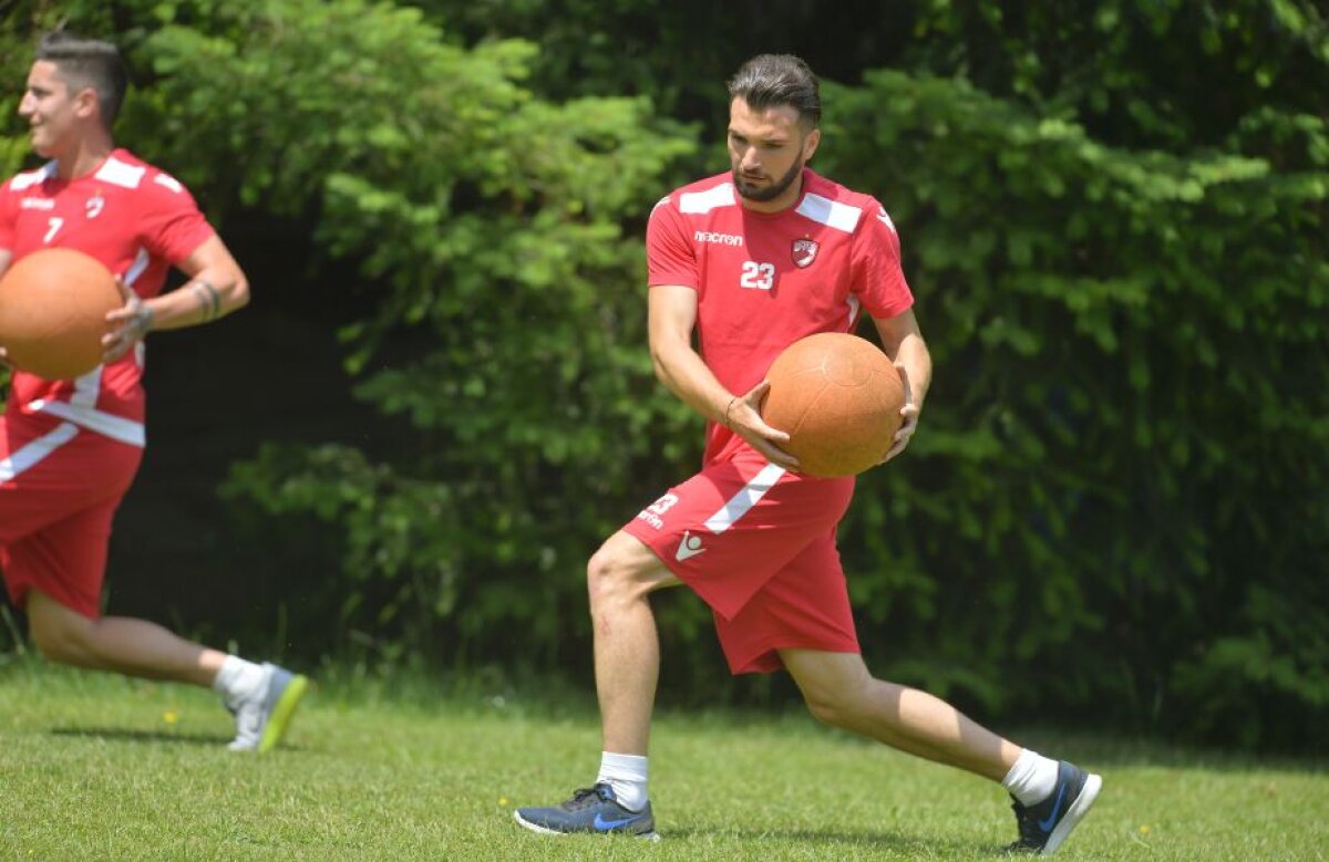 VIDEO+FOTO EXCLUSIV Corespondență din Slovenia » Imagini de la antrenamentul de azi al "câinilor" » Cum s-au pregătit jucătorii lui Contra