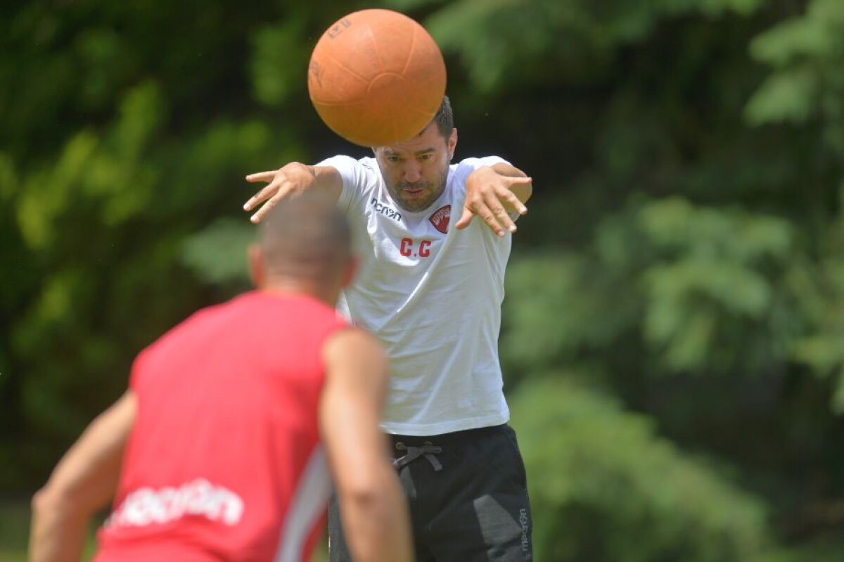 VIDEO+FOTO Corespondență din Slovenia » Primele probleme cu aparatura de ultimă generație a dinamoviștilor! + Cum s-a prezentat Contra la antrenament