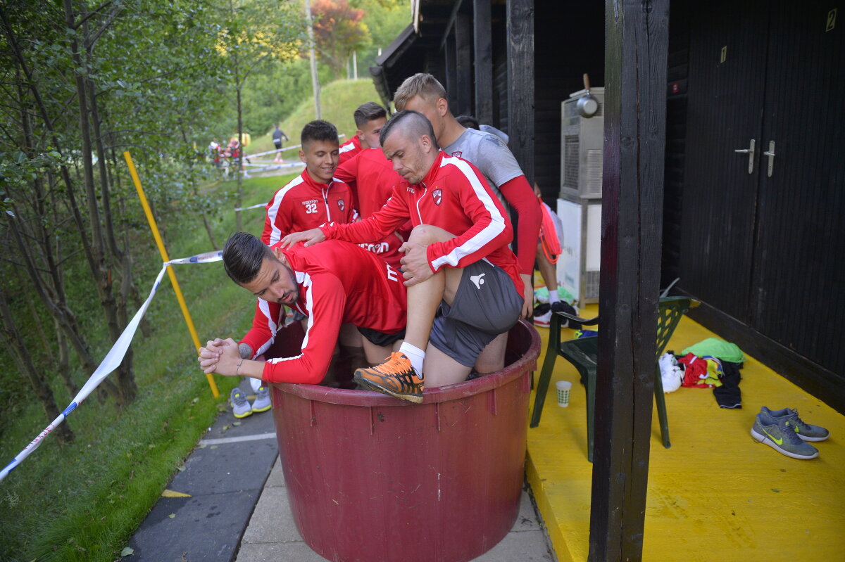 EXCLUSIV VIDEO Coresponență din Slovenia » Câini la gheață! Contra s-a implicat personal în recuperare, iar Dan Nistor "a comis-o" iarăși! :D