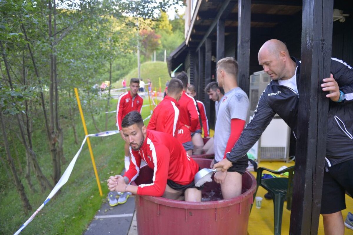 GALERIE FOTO Dinamoviștii, din nou inventivi! Cum se refăceau în urmă cu 3 ani și cum o fac acum 