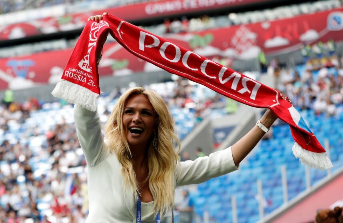 GALERIE FOTO INCENDIARĂ Năucitoarea Victoria » Ambasadoarea Mondialului din 2018 a făcut furori la Cupa Confederațiilor