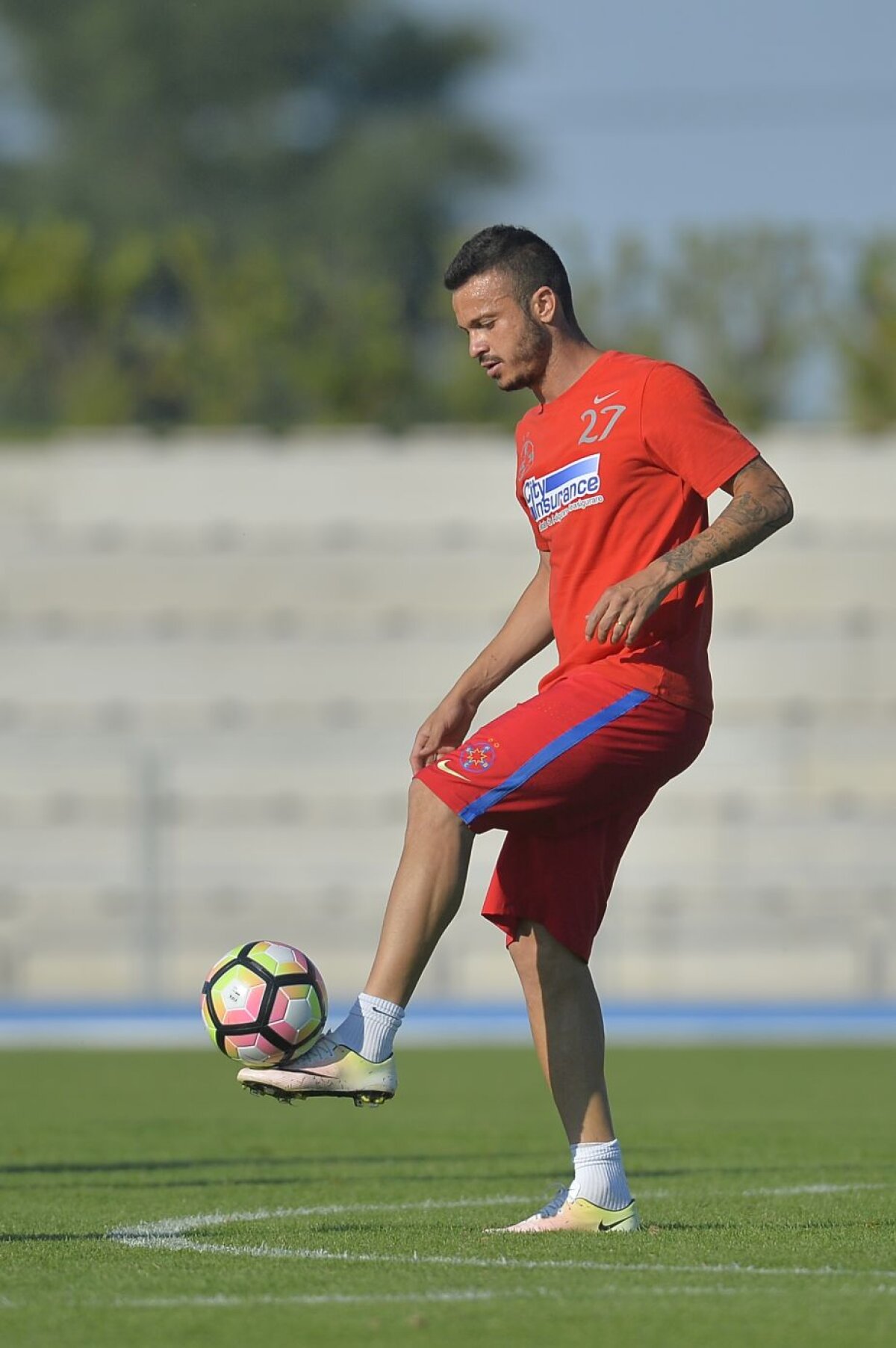 GALERIE FOTO Emoții risipite! "Bizonul" a revenit la antrenamentul FCSB-ului » De ce lipsește Dică două zile din cantonament 