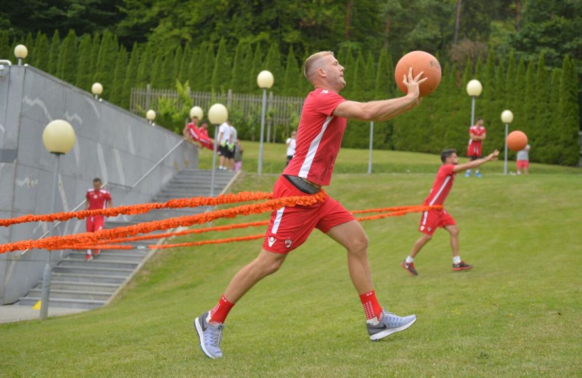 EXCLUSIV Negoiţă, ştii cine, ştii cât? » Dezvăluiri din culise: Dinamo, victima unei țepe de proporții în Slovenia?!