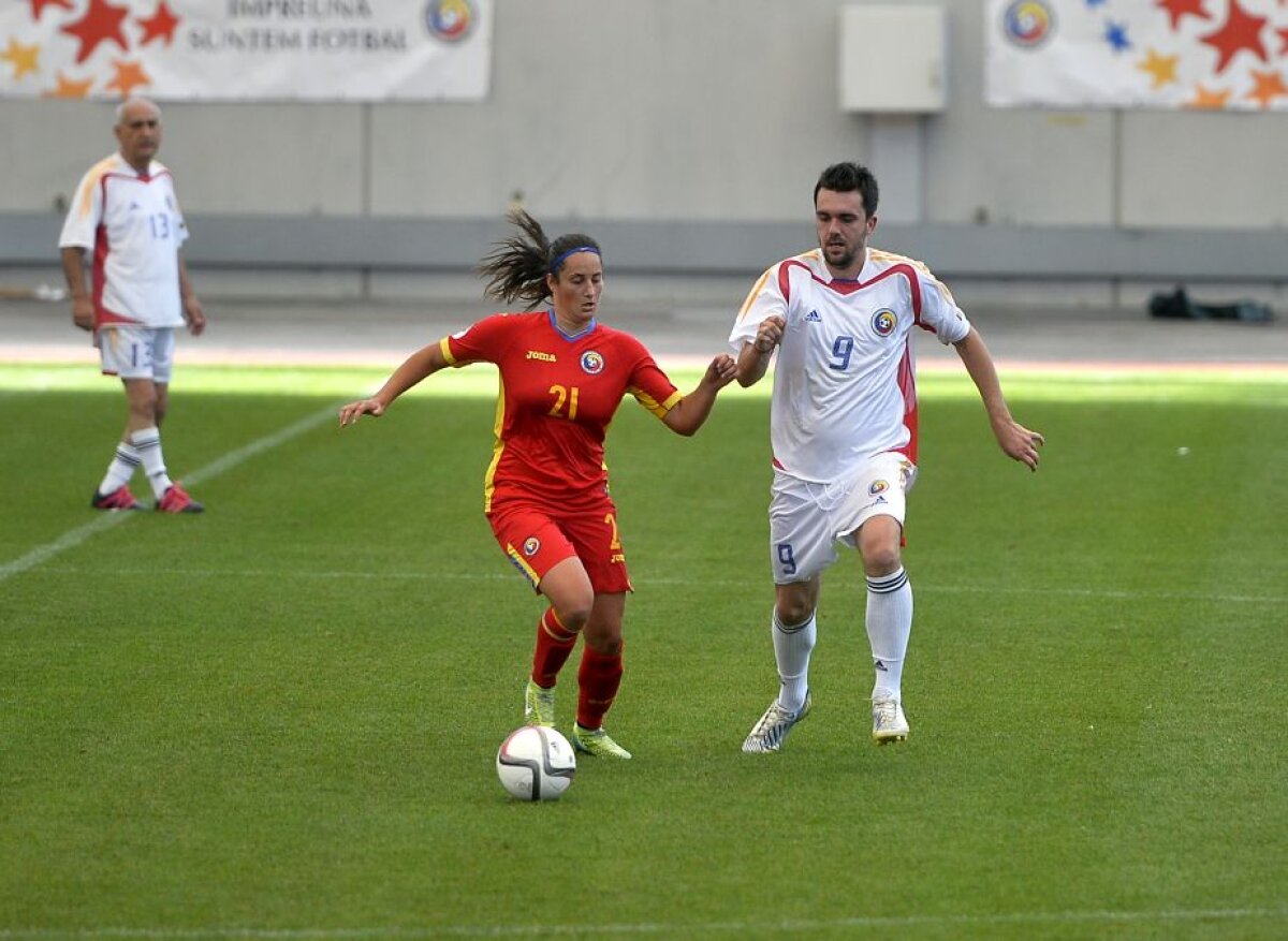 FOTO Naționala feminină de fotbal a jucat un meci cu selecționata Ministerului Afacerilor Externe