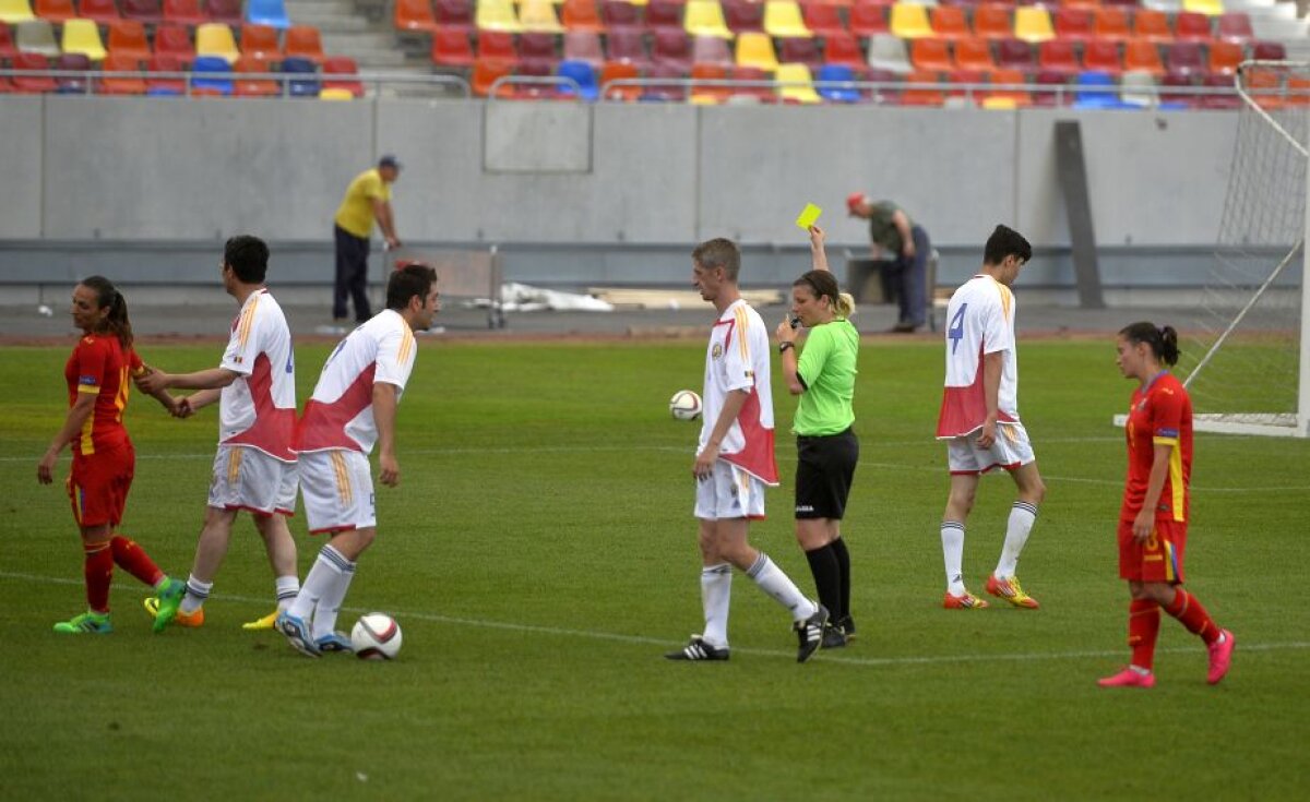 FOTO Naționala feminină de fotbal a jucat un meci cu selecționata Ministerului Afacerilor Externe