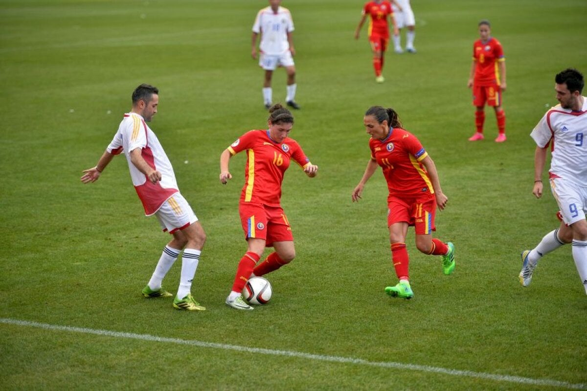 FOTO Naționala feminină de fotbal a jucat un meci cu selecționata Ministerului Afacerilor Externe