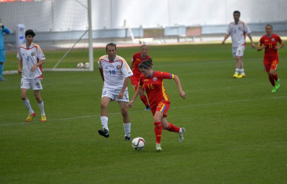 FOTO Naționala feminină de fotbal a jucat un meci cu selecționata Ministerului Afacerilor Externe