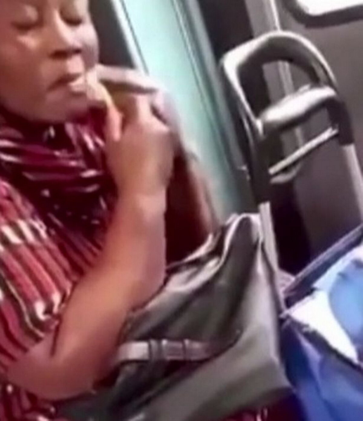 VIDEO Asta poate fi cea mai nebună fază văzută într-un tren! Călătorii au rămas mască!