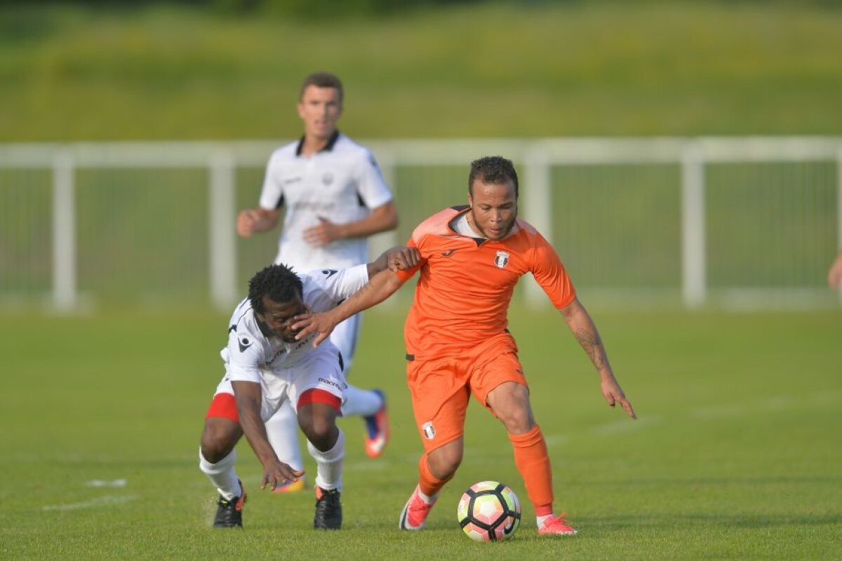 GALERIE FOTO Astra a făcut instrucție cu o nou promovată din Slovenia! Vâlceanu a marcat pentru fosta campioană în amicalul de azi 