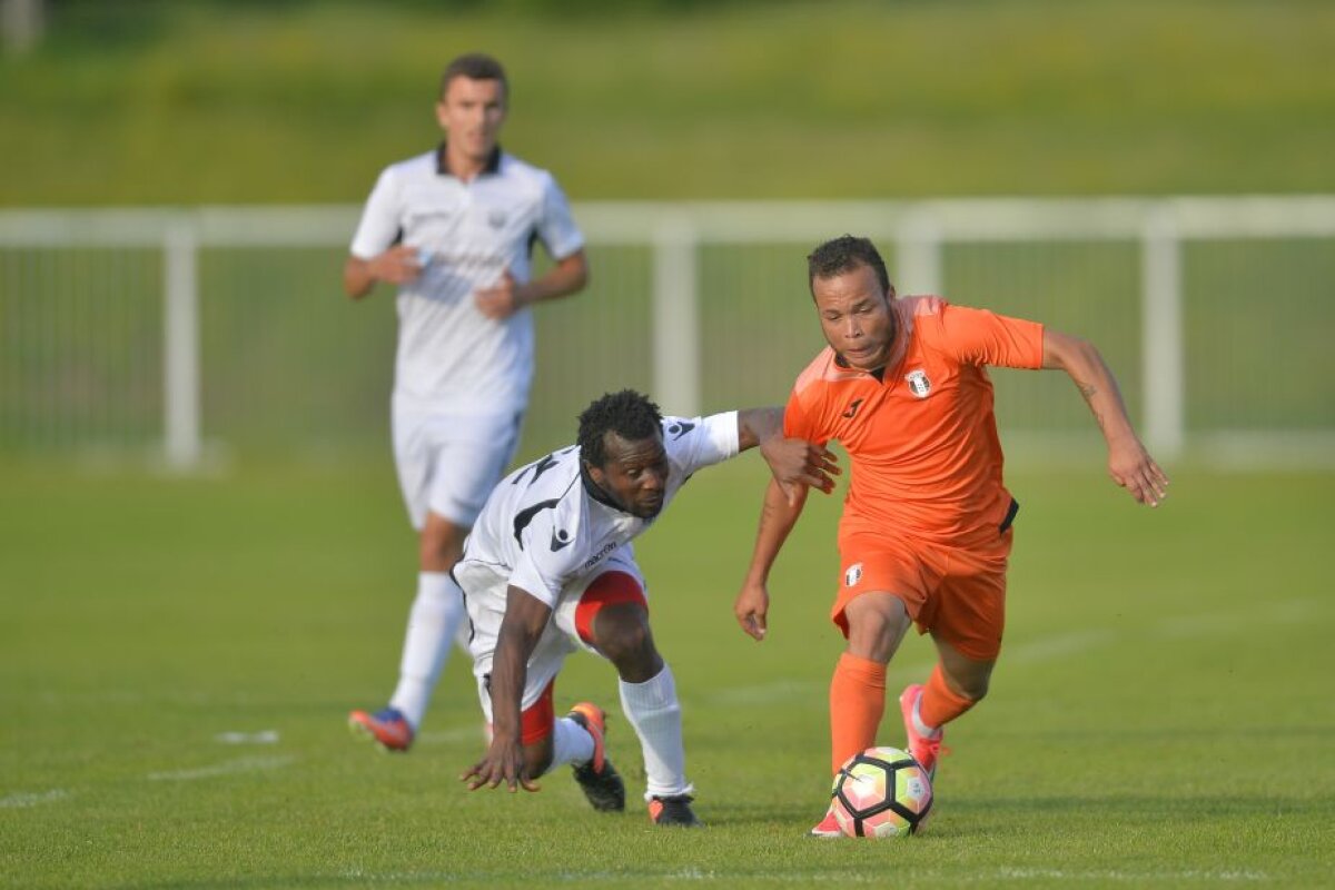 GALERIE FOTO Astra a făcut instrucție cu o nou promovată din Slovenia! Vâlceanu a marcat pentru fosta campioană în amicalul de azi 