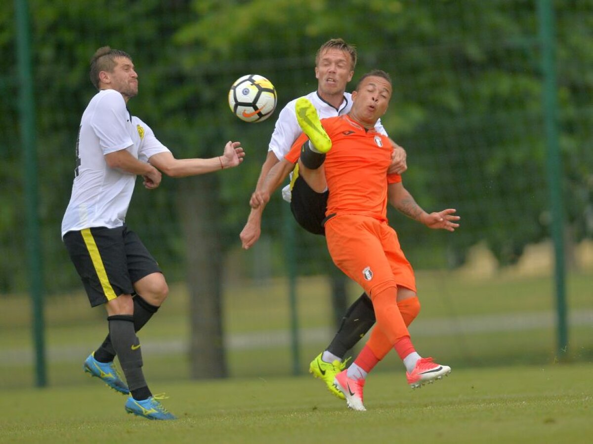 Corespondență din Slovenia » UPDATE / FOTO Astra a pierdut amicalul cu Anji, meci întrerupt 10 minute din cauza unei furtuni