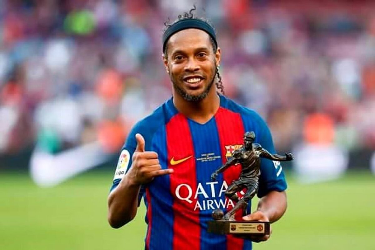 VIDEO + FOTO Spectacol TOTAL » Două faze geniale în Barcelona - Manchester United! Ronaldinho și Rivaldo l-au șocat pe Gică Popescu