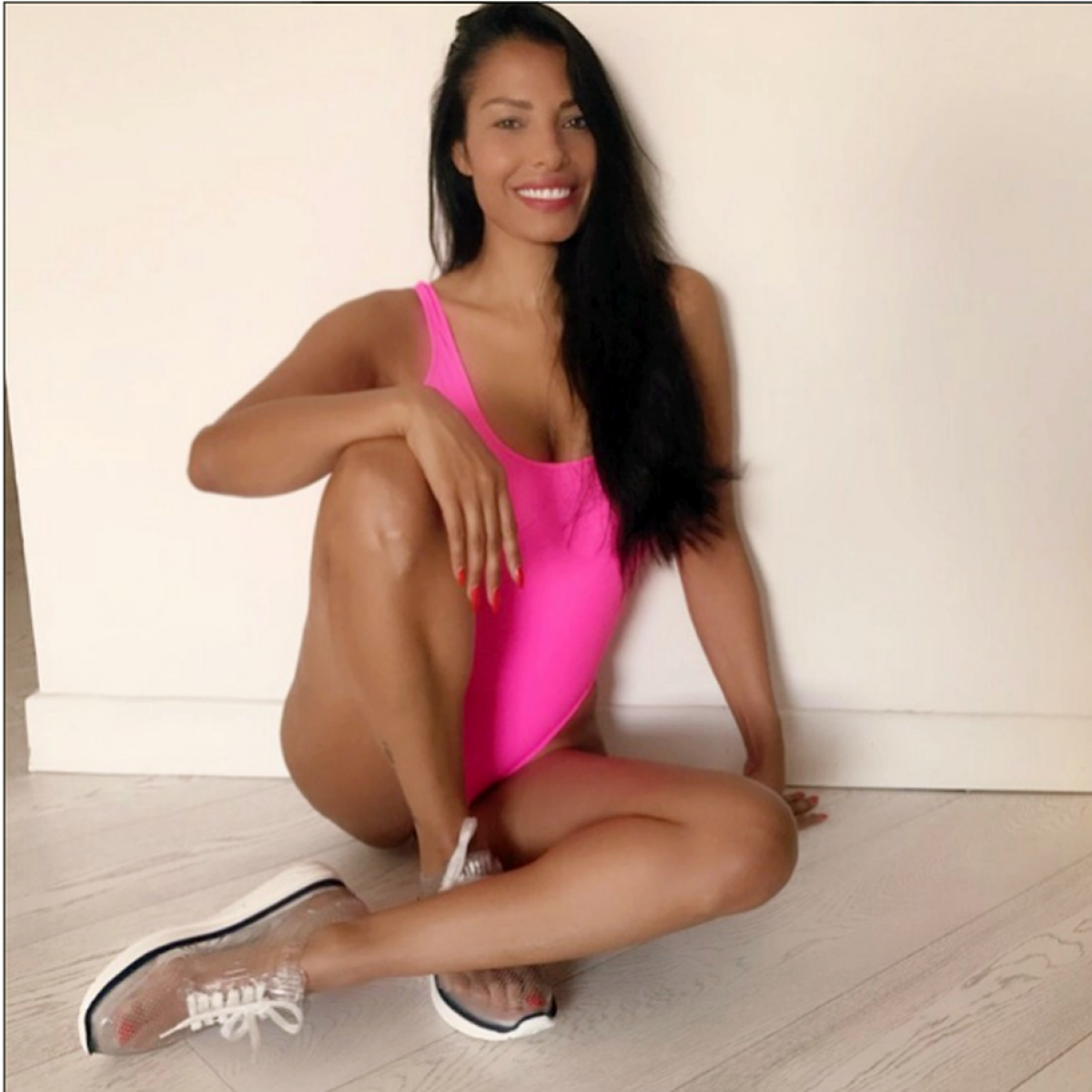 GALERIE FOTO Cea mai înfocată fană a fotbalului italian e demențială! Formele apetisante cu care și-a înnebunit fanii pe rețelele de socializare