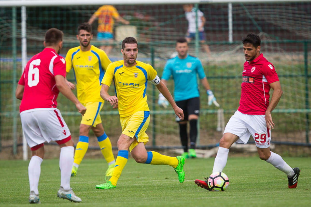 FOTO Dinamo învinge NK Domzale, într-un meci cu 5 goluri! Rivaldinho a adus victoria "câinilor", 3-2