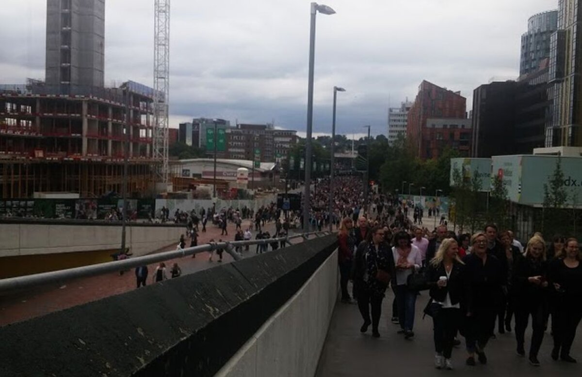 Reportaj la Londra » Cât de eficienți sunt englezii la un eveniment cu asistență record pe Wembley: 98.000 de spectatori!
