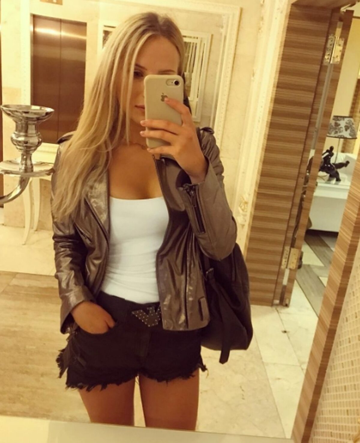 GALERIE FOTO Și-a înșelat Cristiano Ronaldo iubita? Un supermodel rus de 22 de ani dezvăluie tot: "M-a chemat la un club unde era cu echipa"